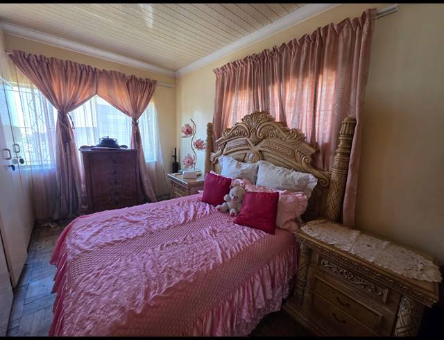 4 BEDROOM HOUSE FOR SALE IN SASOLBURG EXT 2